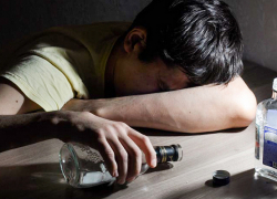 16-летний юнец упился до алкогольной комы 