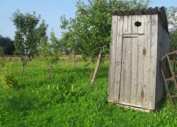 Около 40% домохозяйств Молдовы располагают только деревянными туалетами