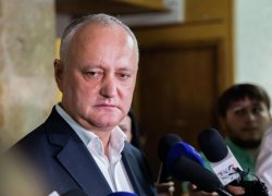 Додон: Власть предпринимает беспрецедентную попытку подавить парламентскую оппозицию и ограничить свободу слова