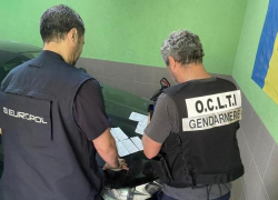 8 молдаван и француз «обули» французские власти на 2 млн евро  