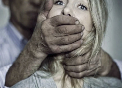 Говорившую по телефону с любимым девушку в Одессе изнасиловал и убил лопатой бывший одноклассник