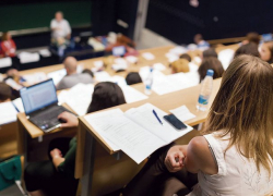 Стало известно, сколько мест в ВУЗах планируется профинансировать за счет государства в 2022-2023 учебном году 