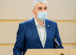 Слусарь собирается на переговоры к Санду