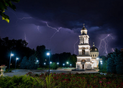 Ночью на Молдову обрушатся ливни с грозами: погода в субботу 