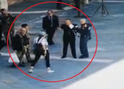 Уроженка Молдовы напала с ножом на офицера береговой охраны в Италии