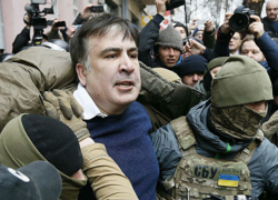 Отбитый Саакашвили начал "освобождение Украины от Порошенко и его банды"
