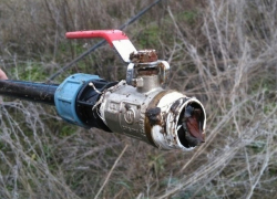 Спиртопроводы для нелегальной перекачки алкоголя из Молдовы в Одессу обнаружили украинские пограничники