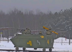 «Гроб на колесиках»: позорную украинскую военную технику высмеяли в соцсетях