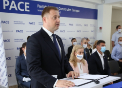 "Георгий хороший, ему все равно": продолжение атаки членов партии Кавкалюка на районного чиновника