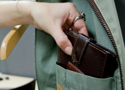 Коварная молдаванка ограбила продавщицу на рынке в Виннице