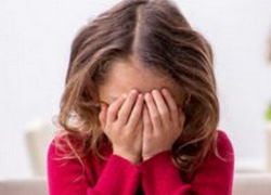 В Ниспоренском районе мужчина заманил в дом 5-летнюю девочку и заставил ее раздеться 