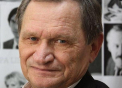 Вопрос от Александра Муравского: «Почему человек, 20 лет живущий где-то за океаном, будет решать вопросы управления страной?»