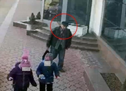 Безобидный на вид мужичок с хозяйственной сумкой украл партию телефонов из офиса в Кишиневе