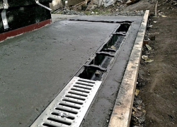 Столичная примэрия выплатит 150 тыс. леев водителю, авто которого провалилось в ливневку