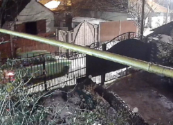 Пятеро малолетних детей угнали автомобиль в Грэтиештах