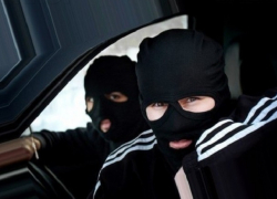 «Сверхбыстрые» бандиты совершили ограбления терминалов и магазинов в Каушанах