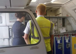 Трижды самолет Wizz Air не мог вылететь из Кишинева из-за неисправности мотора