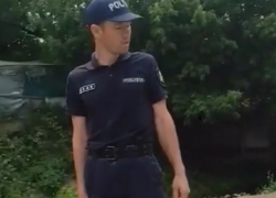 "Героя", распылившего слезоточивый газ на уличных торговцев, уволили из полиции 