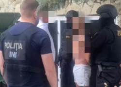 Арестован тиктокер, "лапавший" девушек за деньги и уговоривший несовершеннолетнюю оголить грудь на камеру