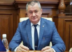 Скандал на скандале: конфликты депутата от ДПМ с законом