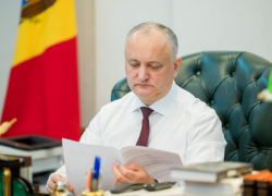Никаких урезаний зарплаты бюджетников не будет
