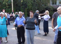 Танцуют все! Кишиневцы зажигают под хиты своей молодости