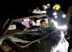 Водитель и пассажир оказались заблокированными в искореженном при столкновении автомобиле в Резинском районе