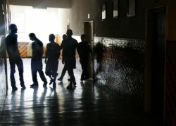 Подросток ранил приятеля из пистолета прямо в школе