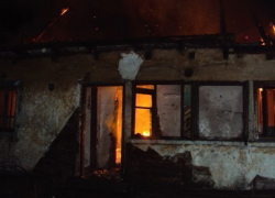 Трагедия на севере Молдовы: четверо детей и двое взрослых сгорели заживо в своем доме 