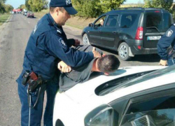 Пьяный водитель на BMW попытался оторваться от полицейских в районе Сынжерей 