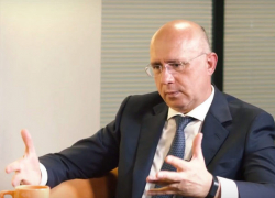 Филип заговорил о сирийцах, геях и русских танках