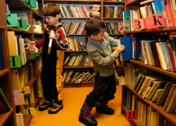 Пошли на экскурсию в библиотеку и украли кошелек библиотекаря: как живут циничные дети в Григориополе