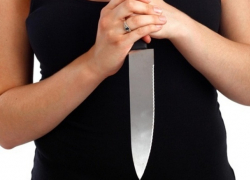 Ударом ножа в сердце завершилась история о семейном насилии в Каларашском районе 