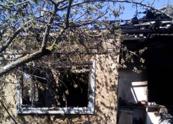 Опубликованы фото дома в Глодянах, где заживо сгорели мать с ребенком