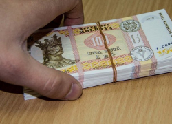 Столичный полицейский попался на вымогательстве и покрывательстве злоумышленника