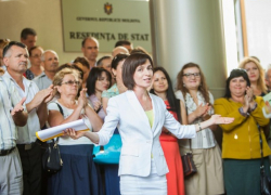 Санду рассказала, кому нас заставят поклоняться, если ее выберут президентом