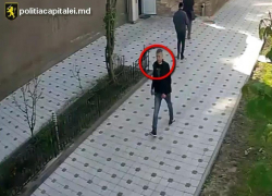 Полиция просит помощи в установлении личности преступника, укравшего золотую цепочку у женщины 