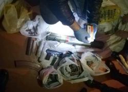 РПГ, Калашников и боеприпасы: в столице обнаружили целый арсенал оружия