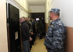 Осуждённые пользуются в тюрьмах запрещенными предметами