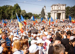 Масштабный протест в столице! Более 40 тысяч человек собрались на ПВНС в рамках протеста против власти