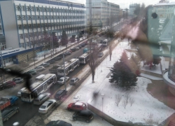 На бульваре Штефана чел Маре из-за обрыва провода встали троллейбусы