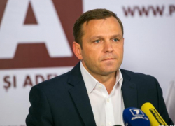 Андрей Нэстасе вновь обнаружил "руку Москвы" 