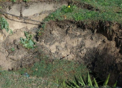 Смертельное падение девочки в глубокую яму произошло в Унгенском районе
