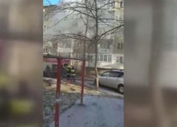 В Кишиневе на Ботанике горит квартира, пожарные извлекли труп мужчины