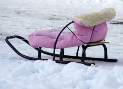 Катались на санках и попали под колеса автомобиля – жуть на севере Молдовы