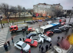 Чудовищное ДТП в Кишиневе! Автобус протаранил более 10 автомобилей