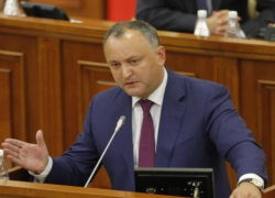 Додон посоветовал депутатам чаще ездить в районы