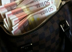 Женщина обокрала родственников и заявила в полицию, чтобы отвести от себя подозрения 