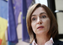 На словах и на деле у Майи Санду - две большие разницы