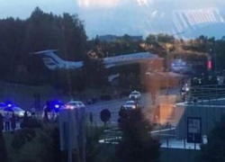 В аэропорту вновь ажиотаж - полиция ищет бомбу